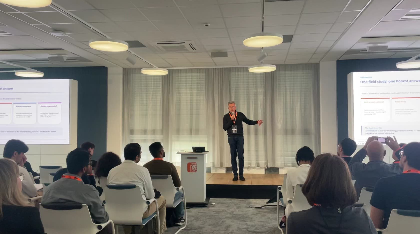 Steffen Höpfner giving a talk at the AI Transparency Conference